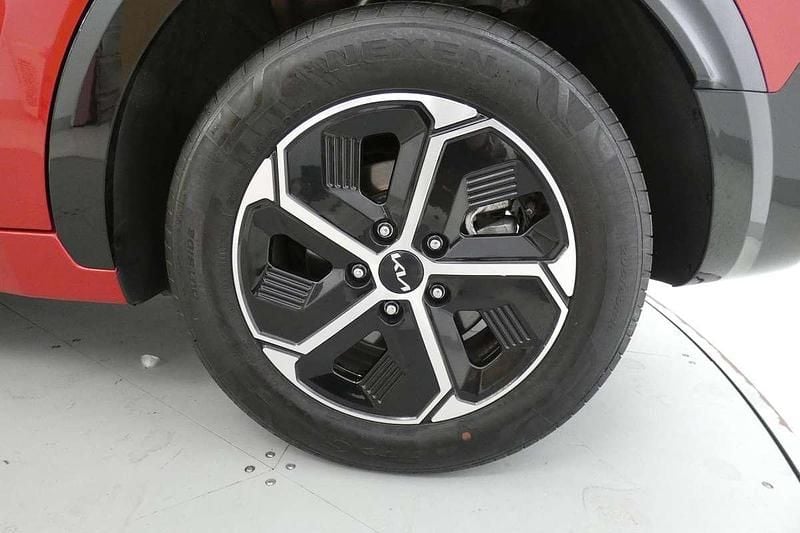 Usado Kia Niro 129 CV (94 kW) 2025 Rojo SUV