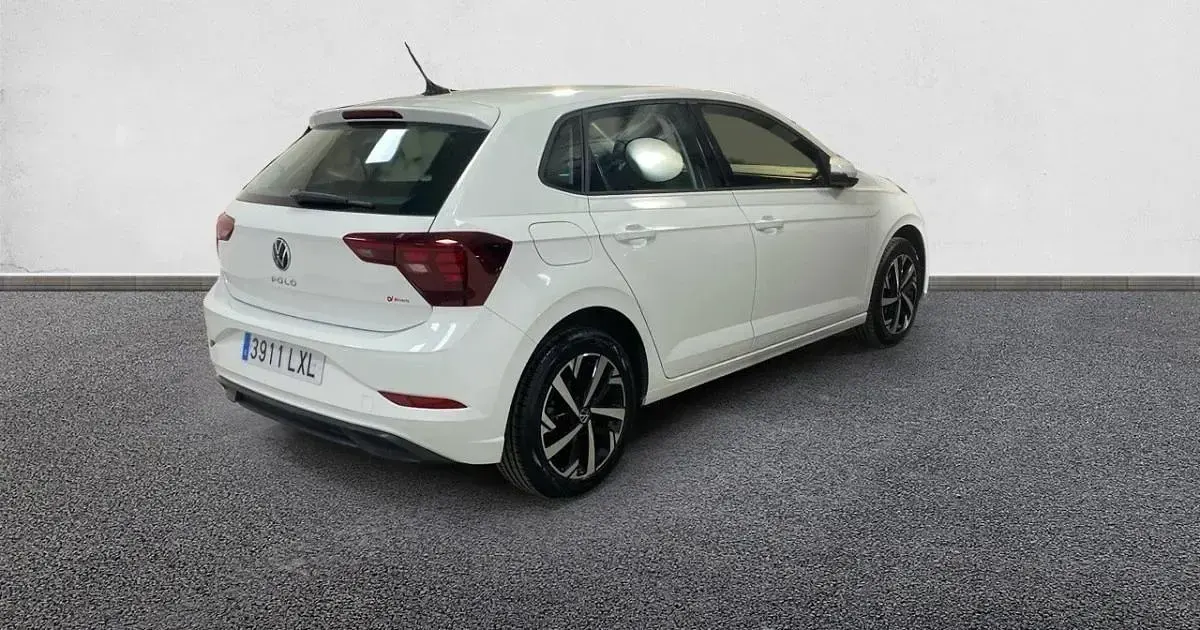 Usado VW Polo Life 110 CV (80 kW) 2022 Utilitario