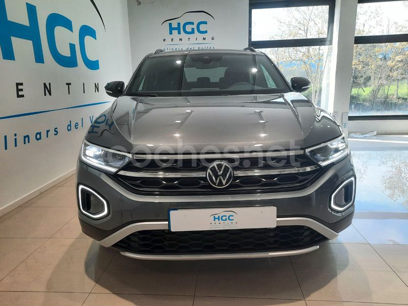 Usado VW T-Roc 150 CV (110 kW) 2024 Gris SUV