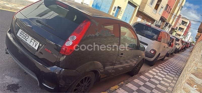 Usado Ford Fiesta Sport 100 CV (73 kW) 2007 Negro Utilitario