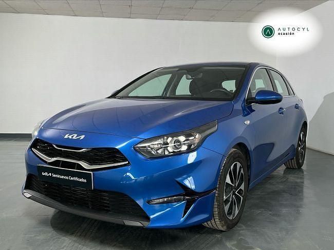 Usado Kia Ceed 100 CV (73 kW) 2025 Azul Utilitario