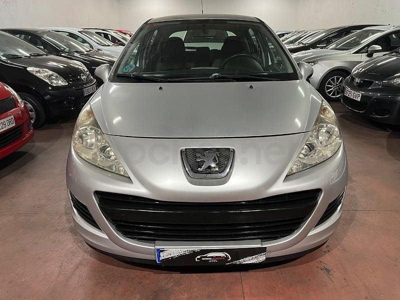 Usado Peugeot 207 75 CV (55 kW) 2010 Gris / plata Berlina