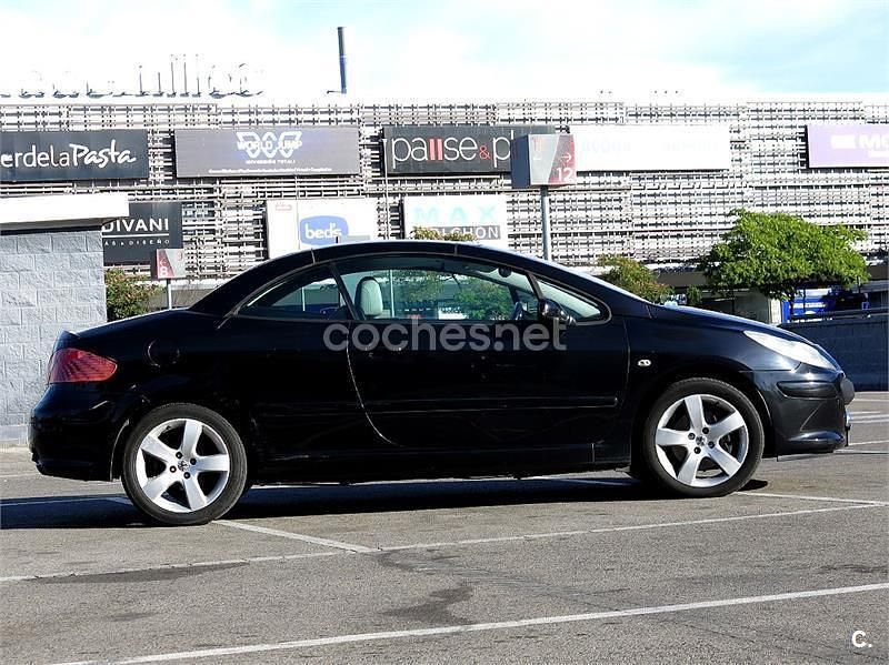 Negro Usado 2006 Peugeot 307 CC Descapotable | 3999 € (Precio justo) - Imagen 1/4