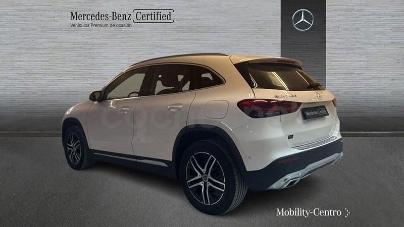 Usado Mercedes GLA200 Progressive 150 CV (110 kW) 2023 Blanco polar  pintura unicolor SUV