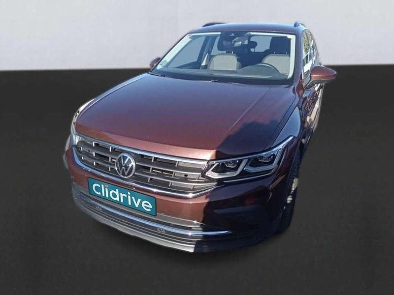 Usado VW Tiguan Life 122 CV (89 kW) 2021 Rojo SUV