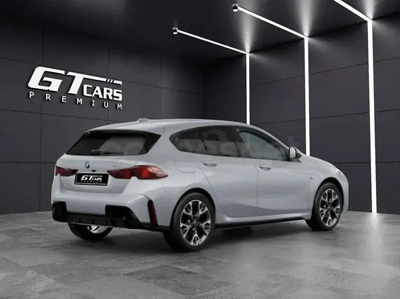 Usado BMW 120 163 CV (119 kW) 2025 Gris / plata Utilitario