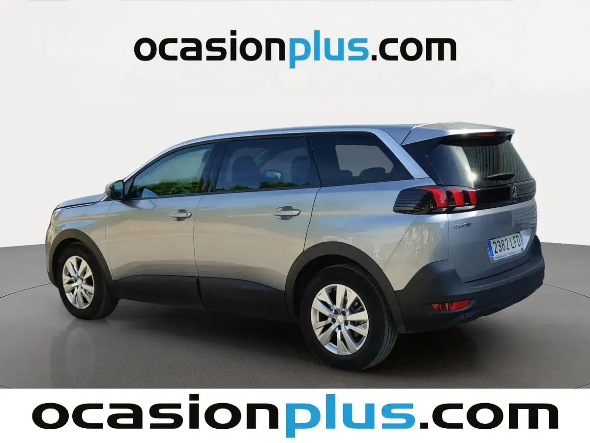 Usado Peugeot 5008 Active 131 CV (96 kW) 2020 Gris SUV