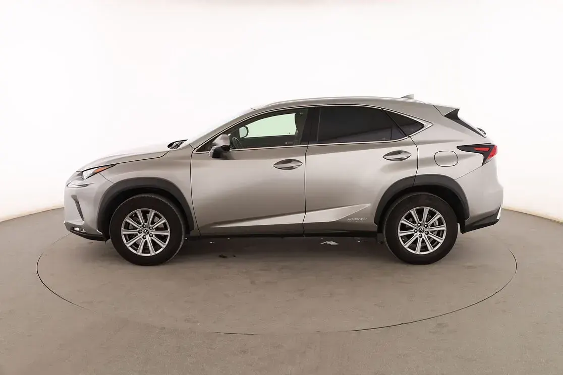 Usado Lexus NX300h Business Edition 197 CV (144 kW) 2018 Gris SUV