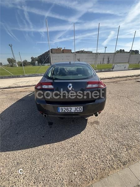 Usado Renault Laguna III LIMITED 130 CV (95 kW) 2015 Marrón Berlina