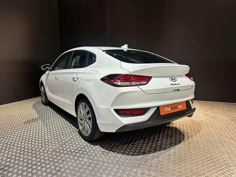 Brugt Hyundai i30 120 HK (88 kW) 2018 Hvid Hatchback