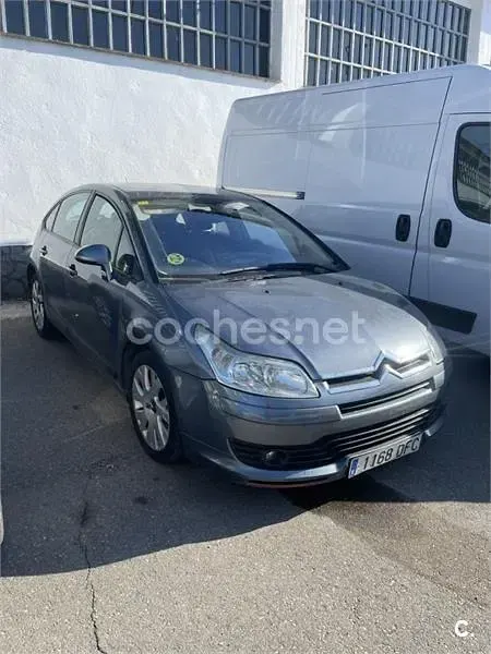 Usado Citroën C4 Exclusive 110 CV (80 kW) 2004 Gris / plata Berlina
