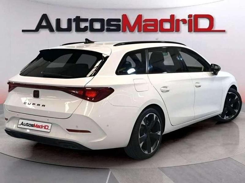 Begagnad Cupra Leon 150 HK (110 kW) 2024 Vit Halvkombi