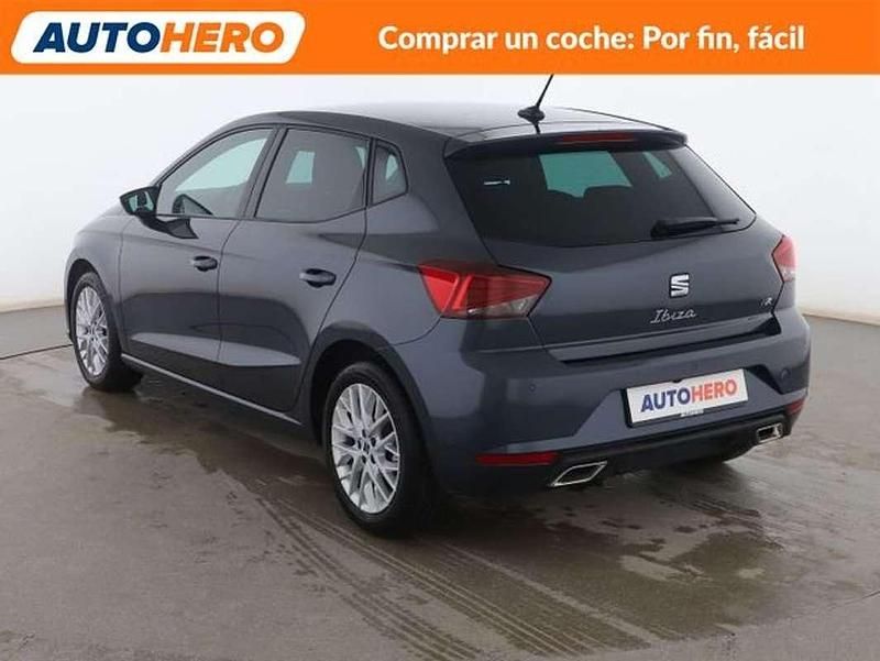 Usado Seat Ibiza FR 110 CV (80 kW) 2023 Gris Berlina