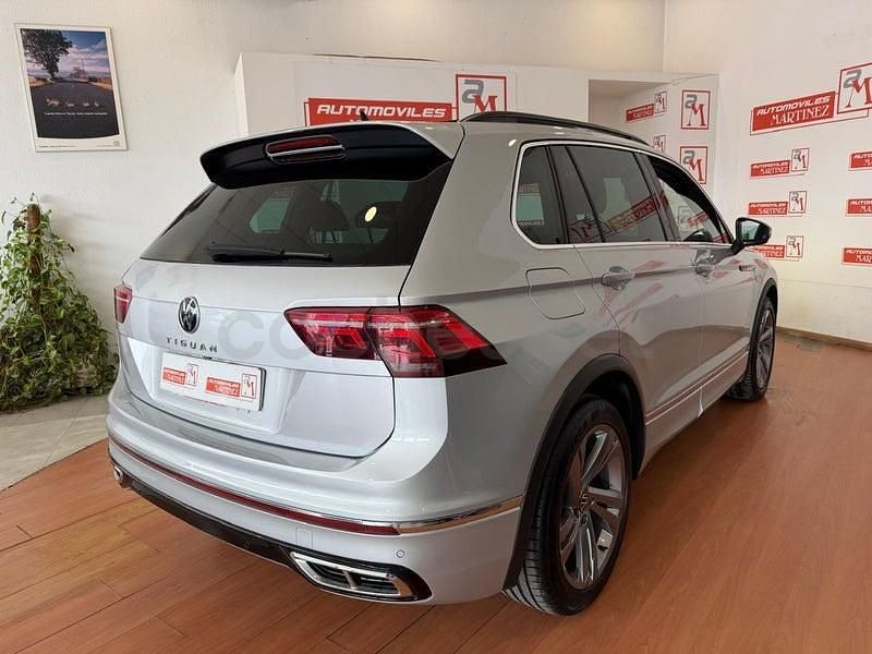 Usado VW Tiguan R-line 150 CV (110 kW) 2022 Gris / plata SUV