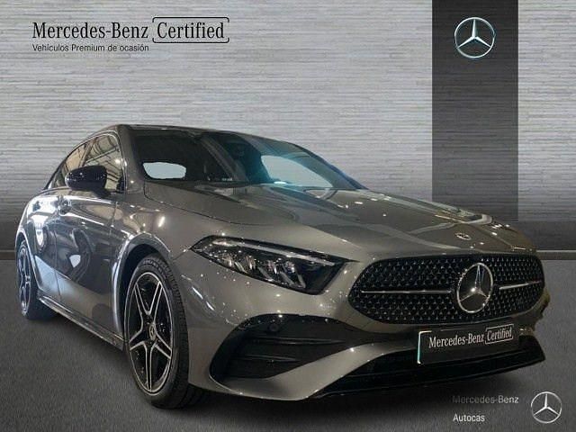 Usado Mercedes A180 136 CV (100 kW) 2026 Gris montaña