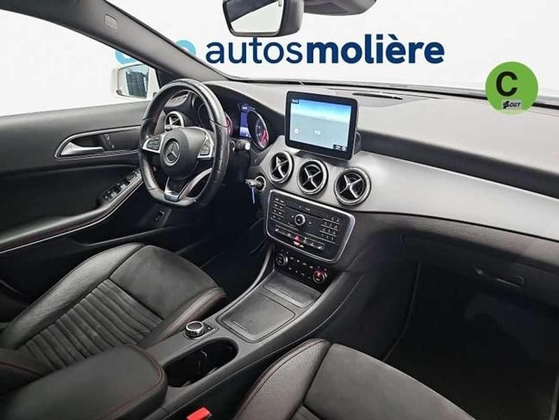 Usado Mercedes GLA200 156 CV (114 kW) 2017 Blanco SUV