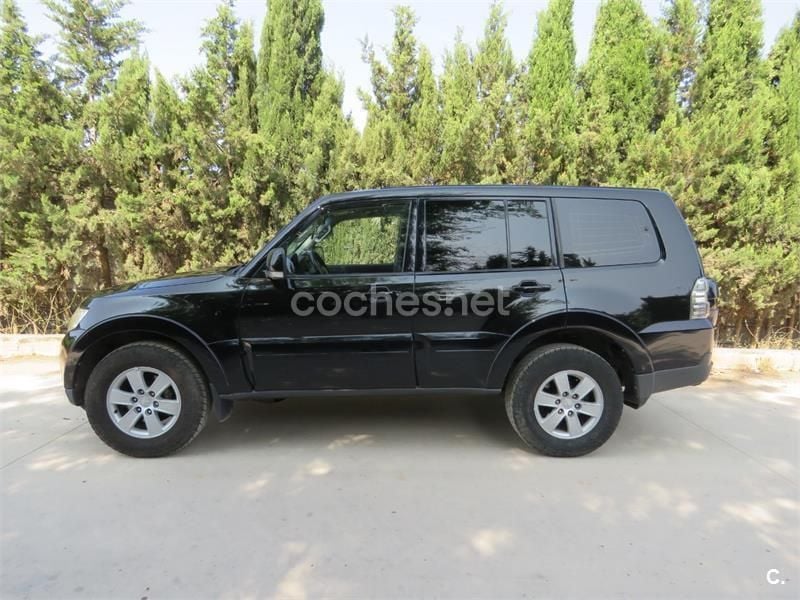 Negro Usado 2008 Mitsubishi Montero Invite SUV | 13.800 € (Buen precio) - Imagen 1/4