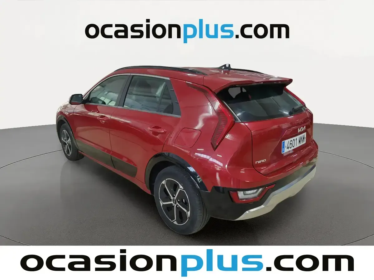 Usado Kia Niro 141 CV (103 kW) 2024 Rojo SUV
