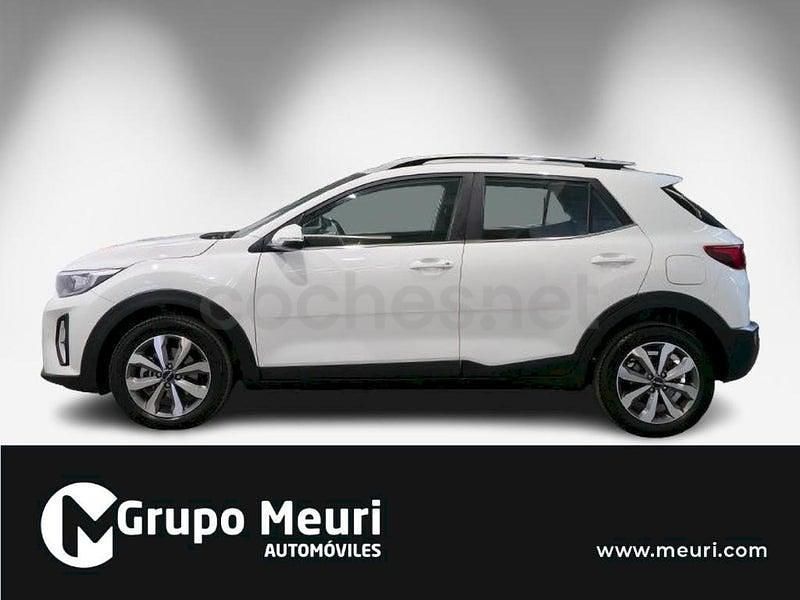 Usado Kia Stonic 100 CV (73 kW) 2025 Blanco SUV