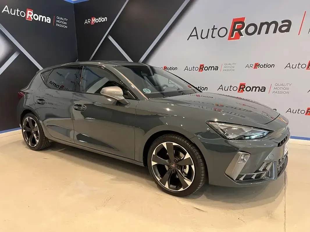 Usado Cupra Leon 150 CV (110 kW) 2025 Gris Utilitario