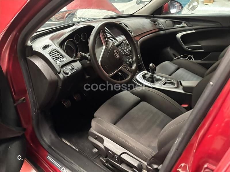 Usado Opel Insignia Sport 160 CV (117 kW) 2009 Granate Berlina
