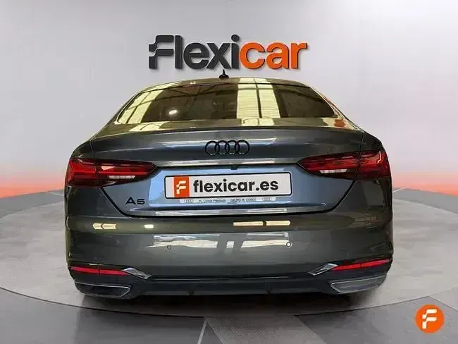 Usado Audi A5 Sportback 163 CV (119 kW) 2022 Gris Utilitario