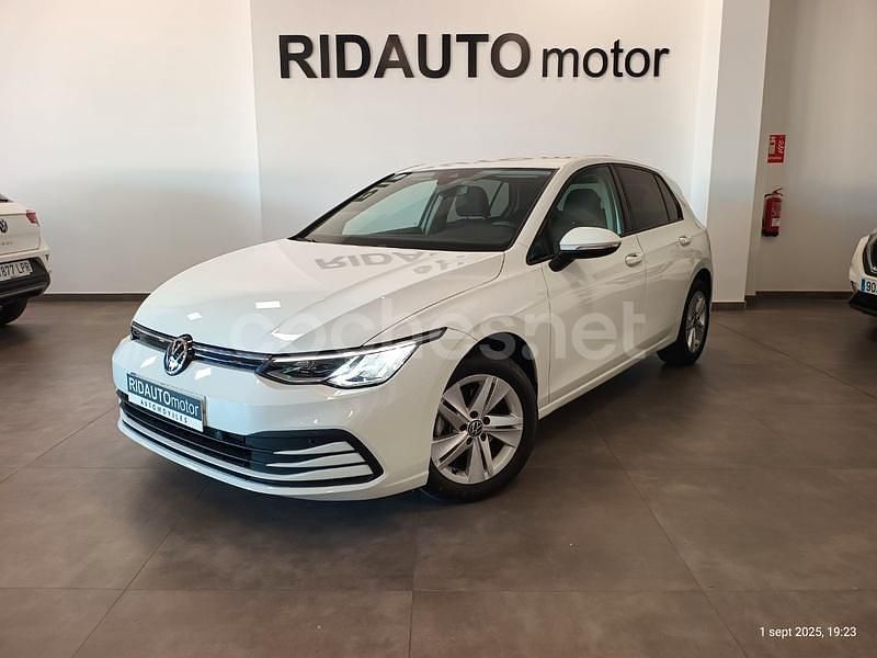 Blanco Usado 2021 VW Golf VIII Life Berlina | 20.790 € (Precio justo) - Imagen 1/4