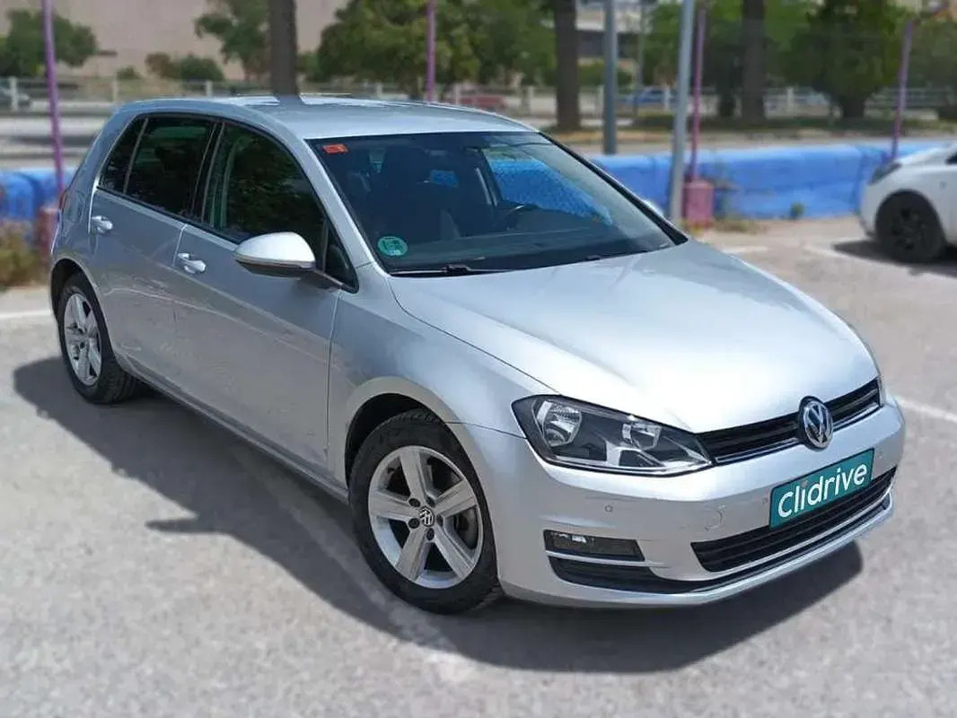 Usado VW Golf VII Advance 116 CV (85 kW) 2017 Gris Utilitario