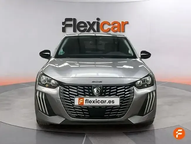 Usado Peugeot 208 Allure 100 CV (73 kW) 2025 Gris Utilitario