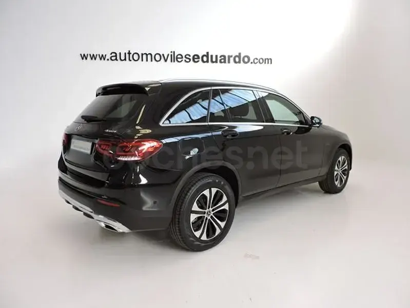 Usado Mercedes GLC300e 320 CV (235 kW) 2021 Negro SUV