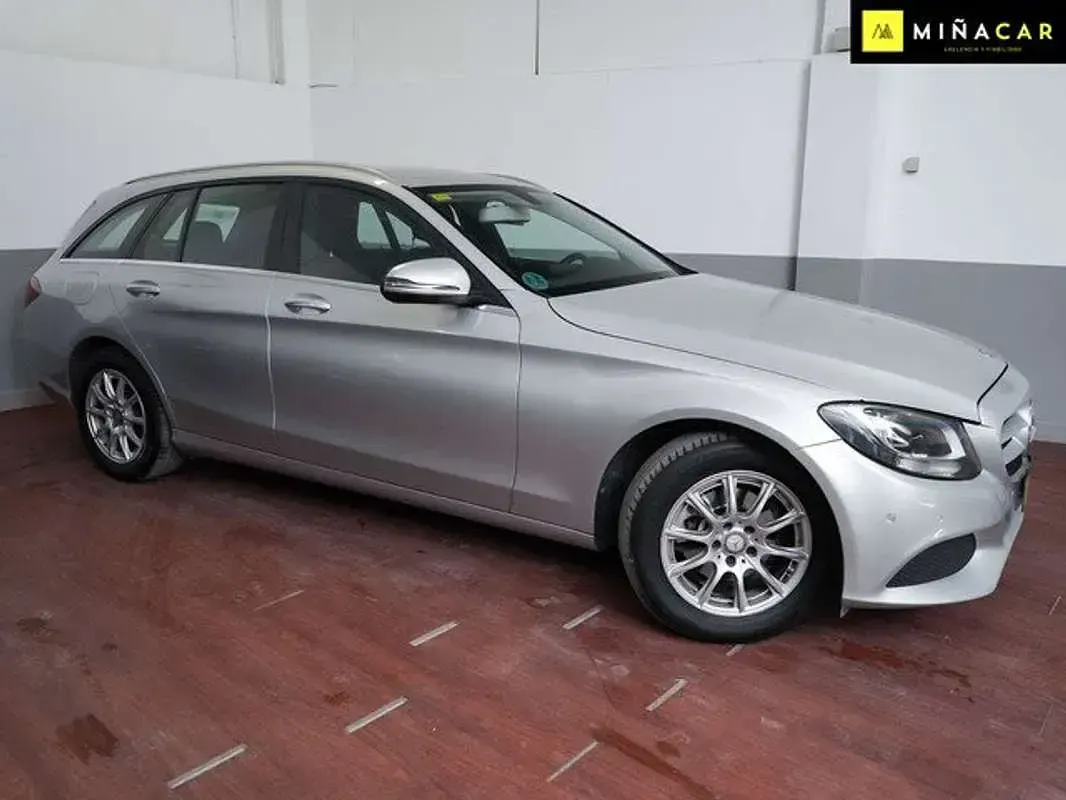Usado Mercedes C200 136 CV (100 kW) 2016 Gris Familiar