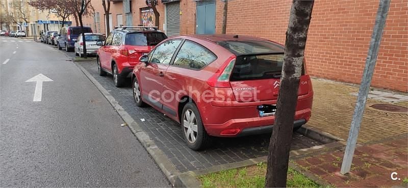 Usado Citroën C4 110 CV (80 kW) 2006 Rojo Berlina