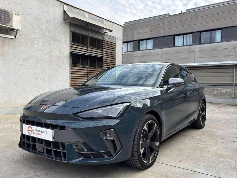 Usado Cupra Leon 150 CV (110 kW) 2025 Azul SUV