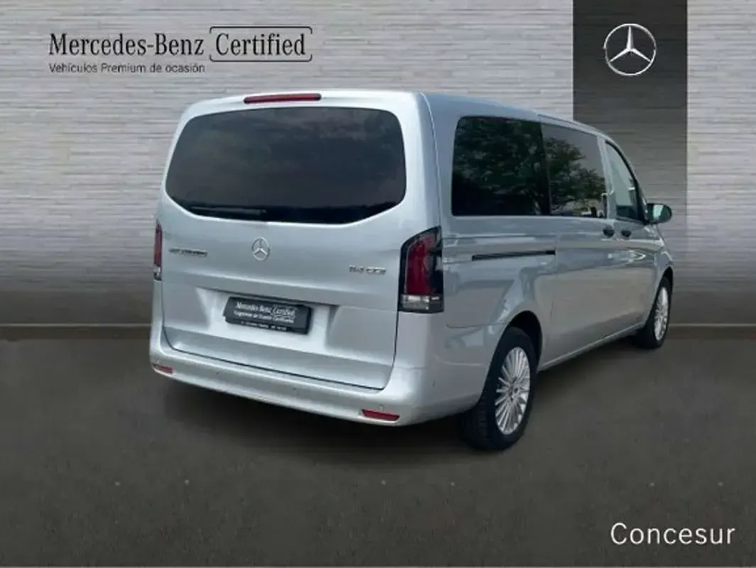 Usado Mercedes Vito 136 CV (100 kW) 2025 Gris Van