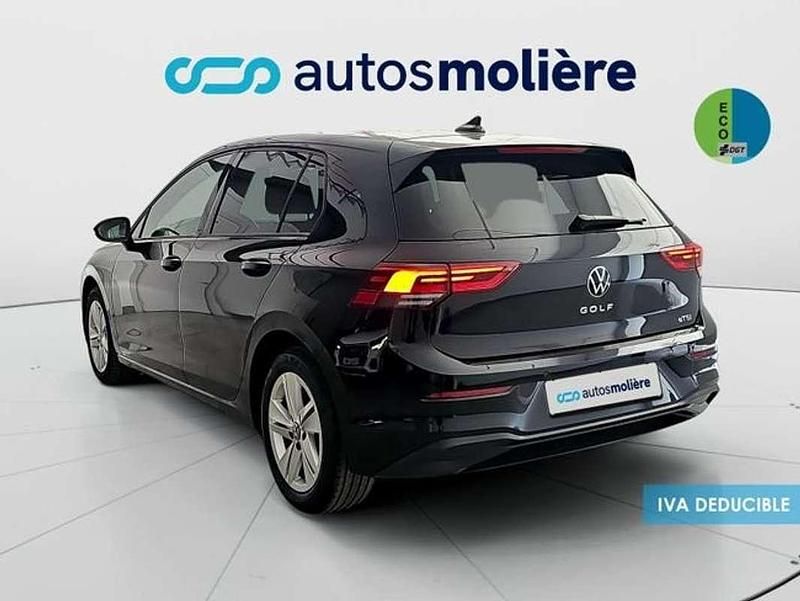 Usado VW Golf VIII Life 110 CV (80 kW) 2022 Negro Utilitario