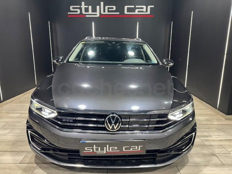 Usado VW Passat GTE 218 CV (160 kW) 2021 Gris / plata Familiar