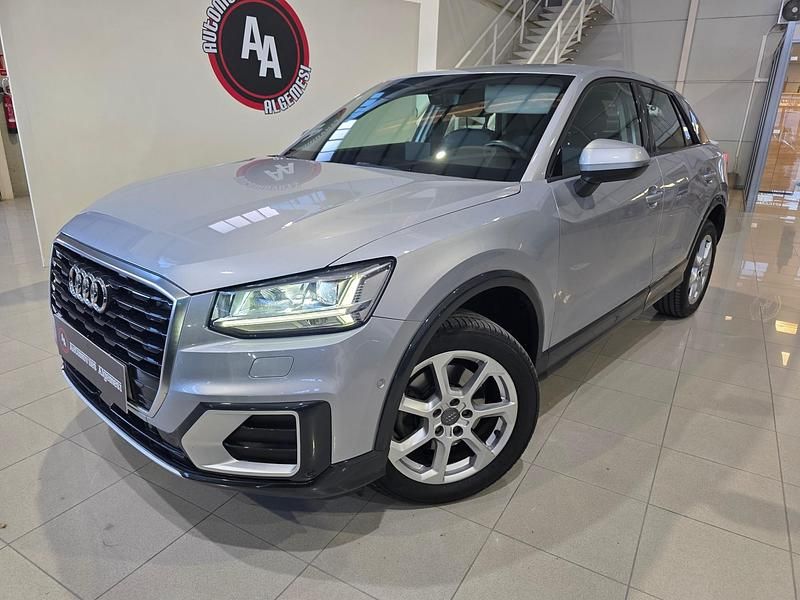 Usado Audi Q2 Advanced Plus 116 CV (85 kW) 2018 Gris SUV