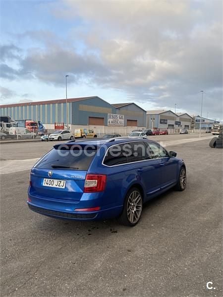 Usado Skoda Octavia Style 150 CV (110 kW) 2017 Azul Familiar