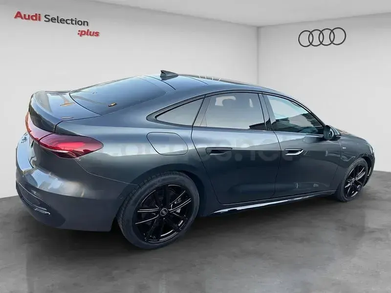 Usado Audi A5 204 CV (150 kW) 2025 Gris / plata Berlina