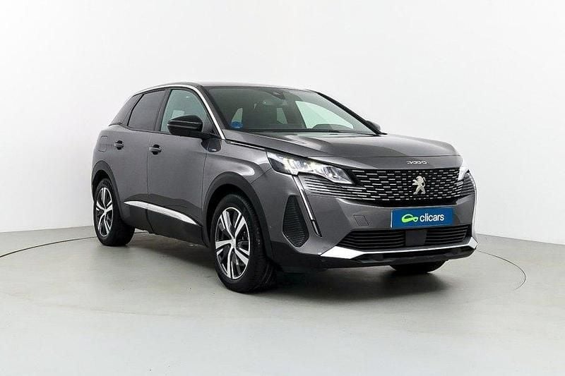 Usado Peugeot 3008 Allure 225 CV (165 kW) 2023 Gris / plata SUV