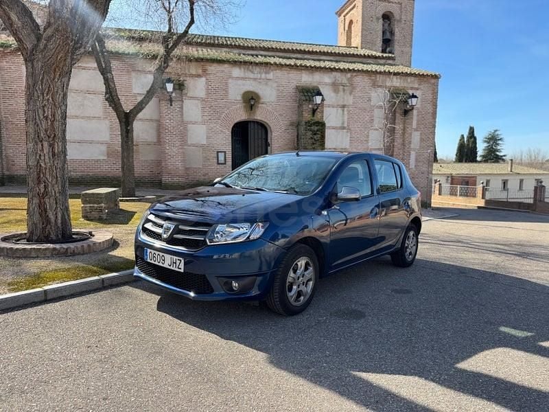 Usado Dacia Sandero 90 CV (66 kW) 2015 Azul Berlina