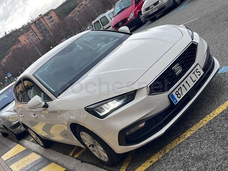 Usado Seat Leon Style 115 CV (84 kW) 2021 Blanco Berlina