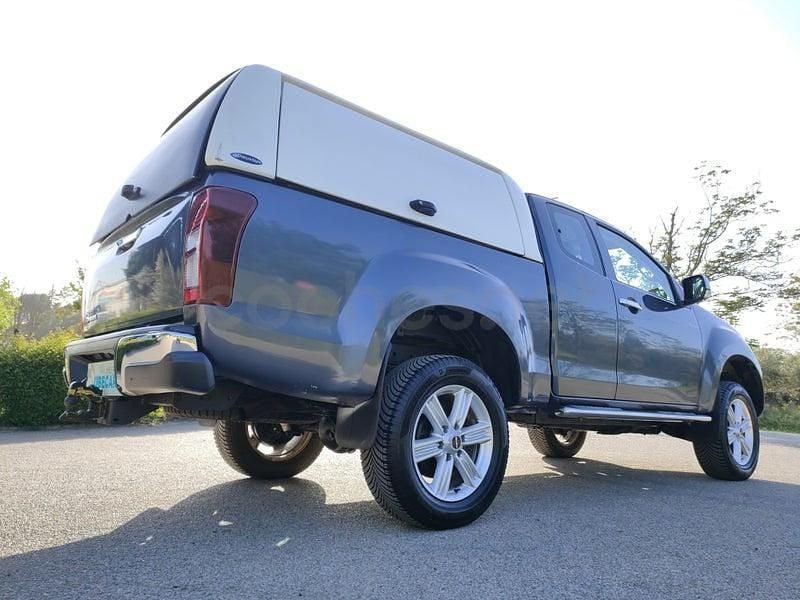 Usado Isuzu D-Max 164 CV (120 kW) 2018 Gris / plata Pickup/Camioneta