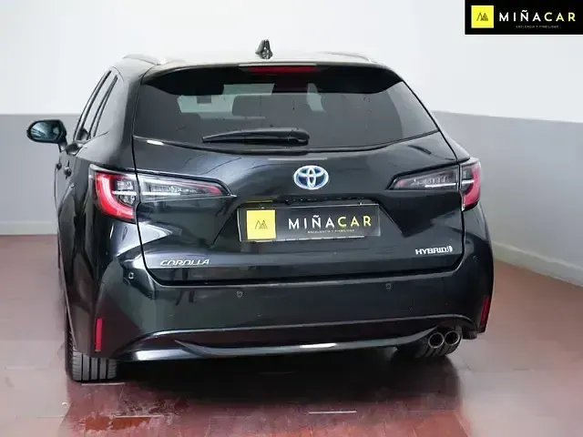 Usado Toyota Corolla Style 184 CV (135 kW) 2021 Negro Familiar