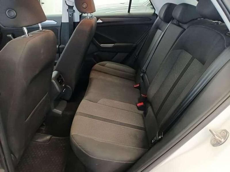 Usado VW T-Roc 111 CV (81 kW) 2023 Blanco SUV