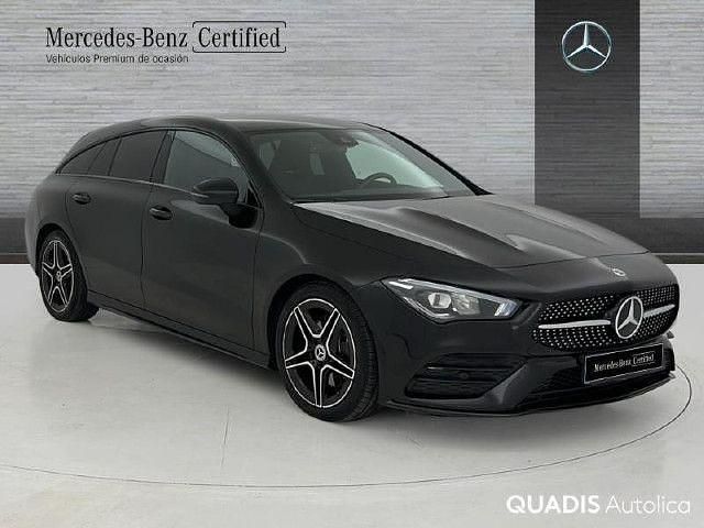 Usado Mercedes CLA200 Shooting Brake AMG line 150 CV (110 kW) 2022 Negro noche Familiar