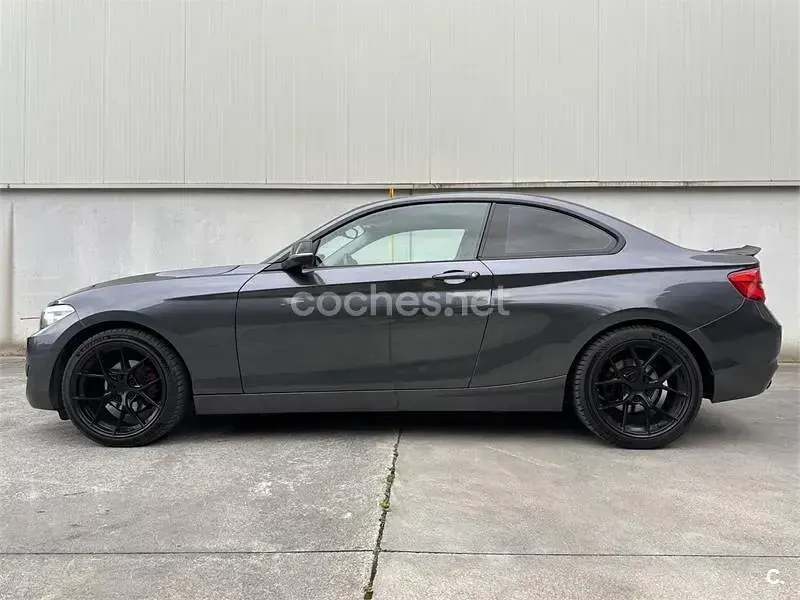 Usado BMW 218 Comfort Edition 150 HP (110 kW) 2017 Cinzento Coupé