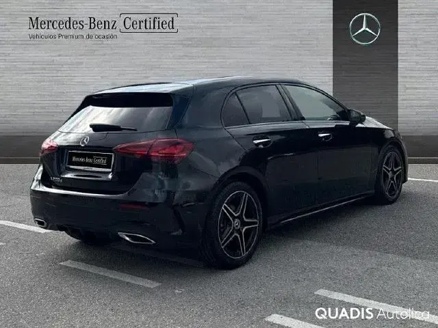 Usado Mercedes A200 150 CV (110 kW) 2025 Negro cosmos Berlina