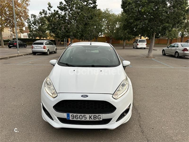 Usado Ford Fiesta ST-Line 100 CV (73 kW) 2017 Blanco Berlina