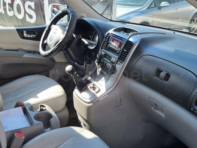 Usado Kia Carnival 185 CV (136 kW) 2007 Gris / plata Monovolumen